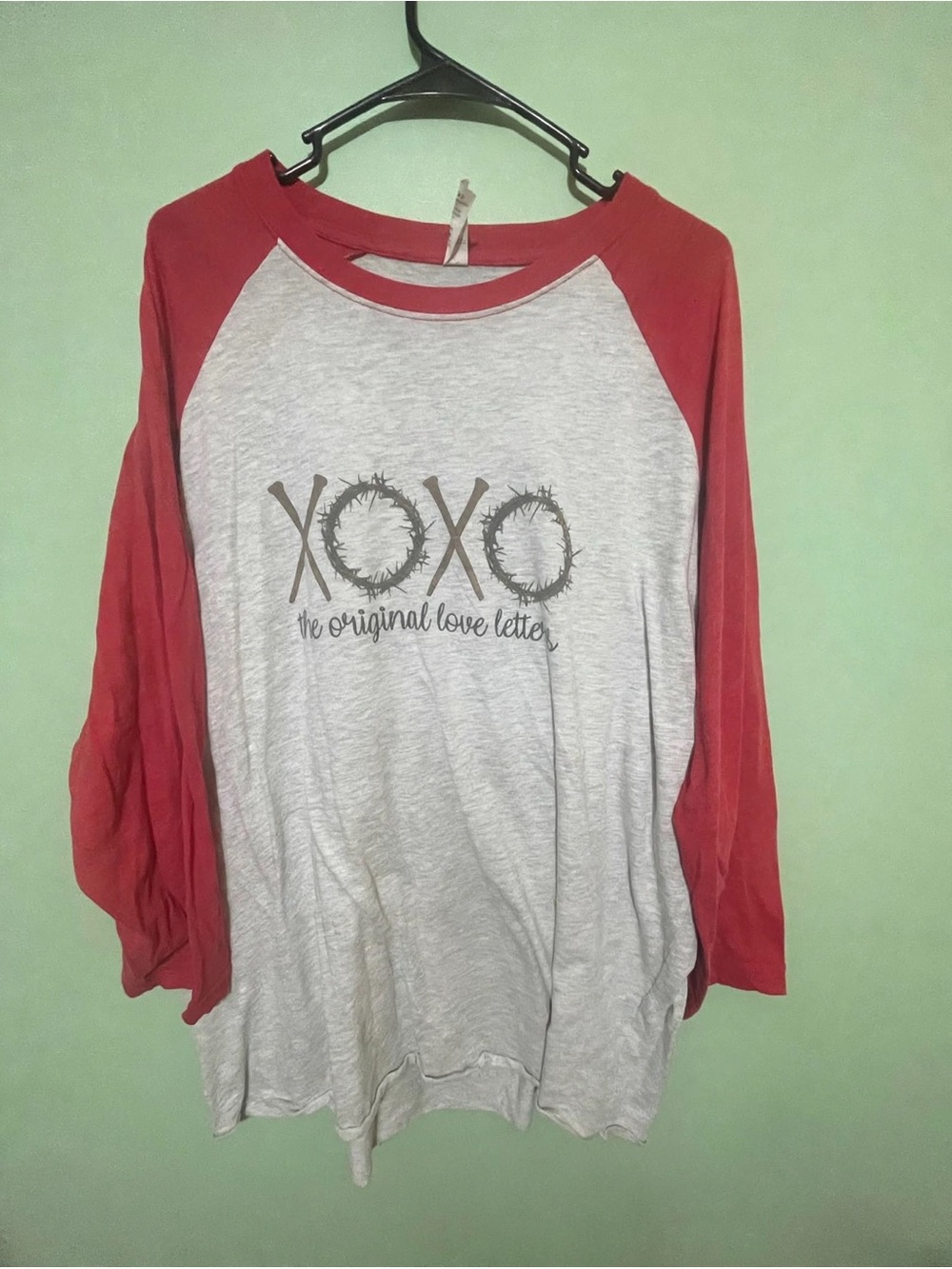 XOXO Red & Light Gray Raglan Baseball Tee